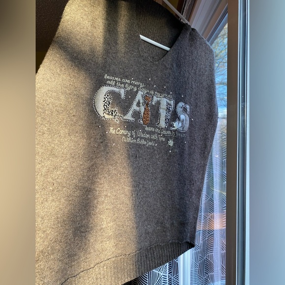 Vintage Cats Fuzzy Top - Picture 4 of 5